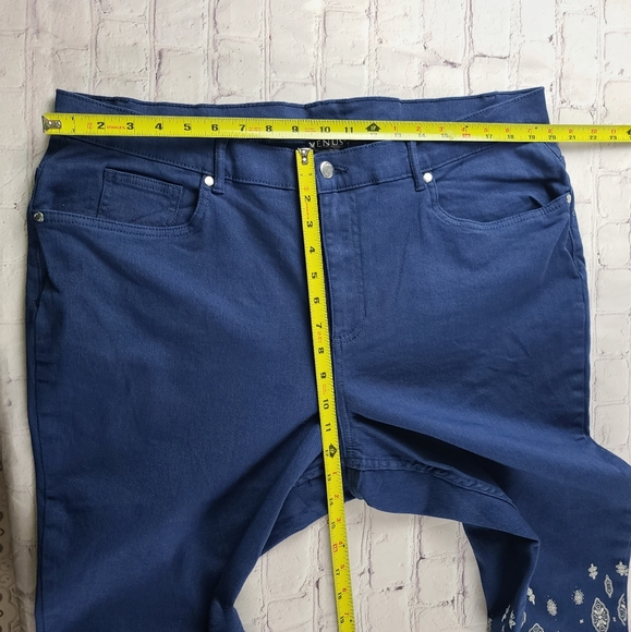 Venus Wmn's 20 Paisley Jeans Royal Blue - Picture 9 of 11